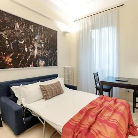 Sunny Flat In Elegant Building Close To Colosseum Rome