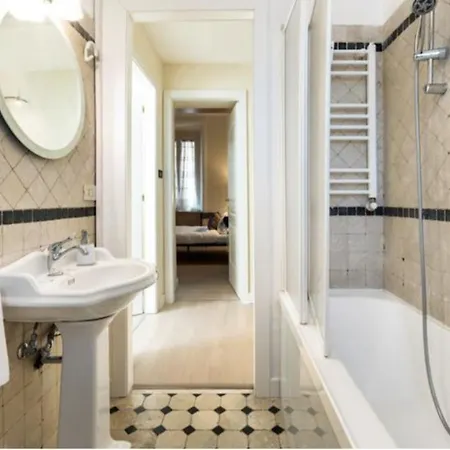 Sunny Flat In Elegant Building Close To Colosseum * Rome